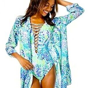 Lilly Pulitzer Natalie Shirtdress Coverup in Shell of a Party size Medium